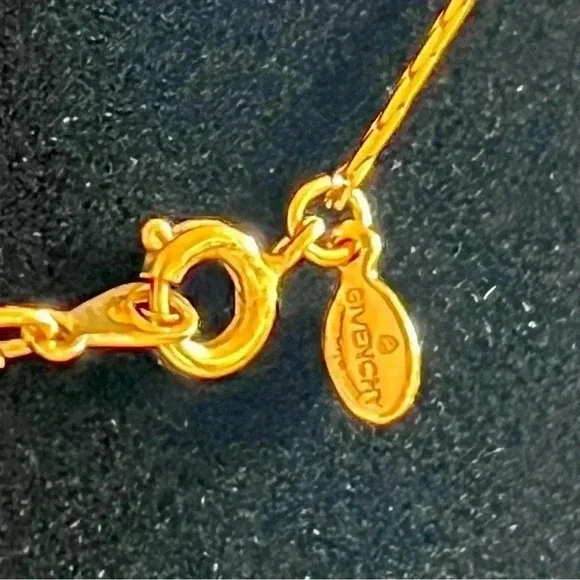 Givenchy logo necklace - Picture 3 of 3